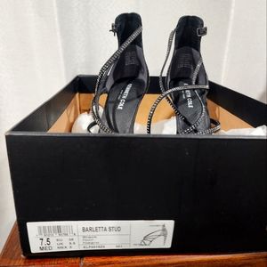 Kenneth Cole 7.5 Black Heels